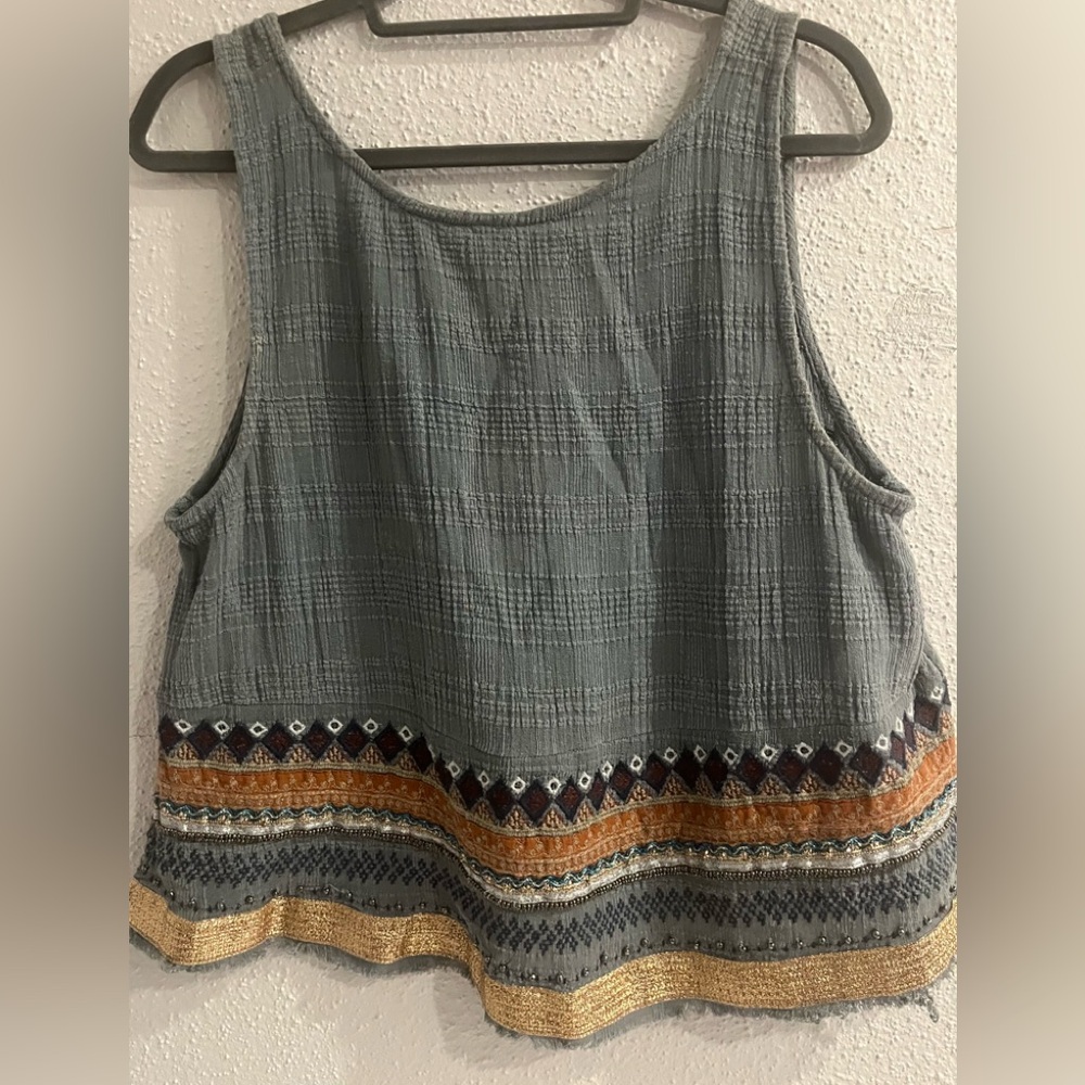 Ecote Sage Green Sleeveless Top size Medium